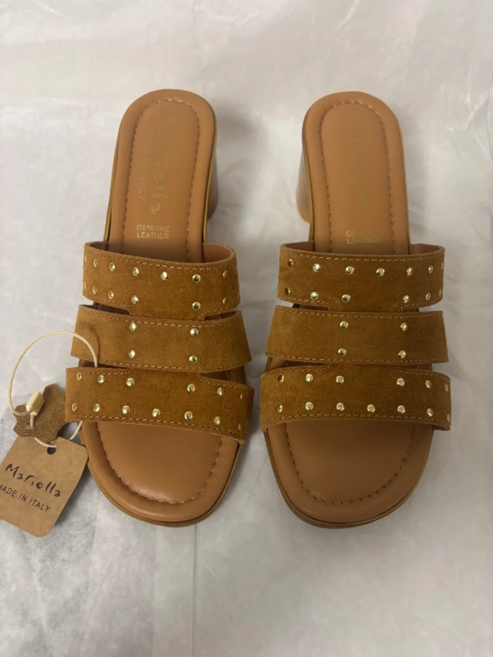 Mariella Made In Italy it features